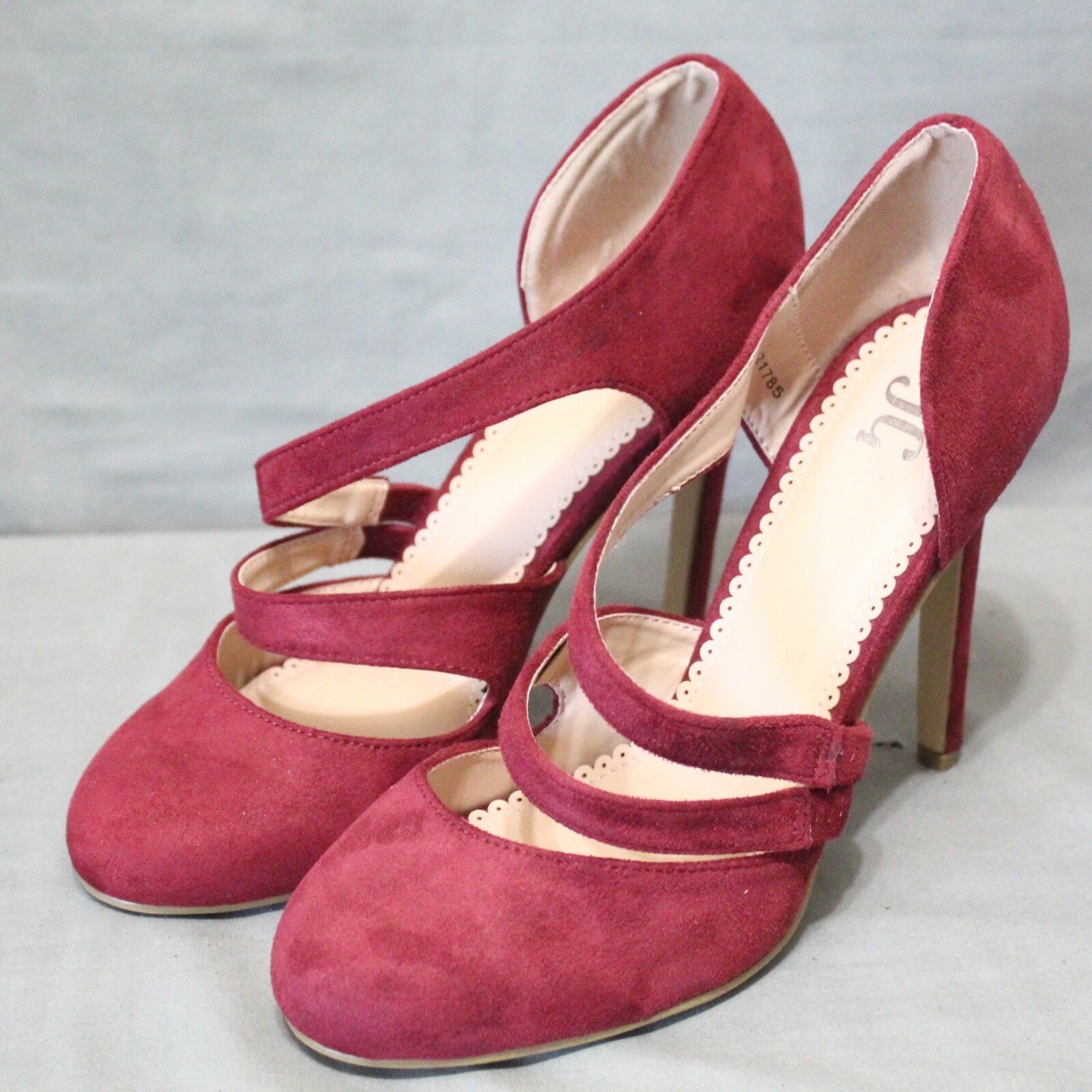 現地sale! JUNONA ★ Burgundy Red ベルベットスカート ★4-12Y 現地sale! JUNONA ☆ Burgundy Red ベルベットスカート ☆4-12Y
