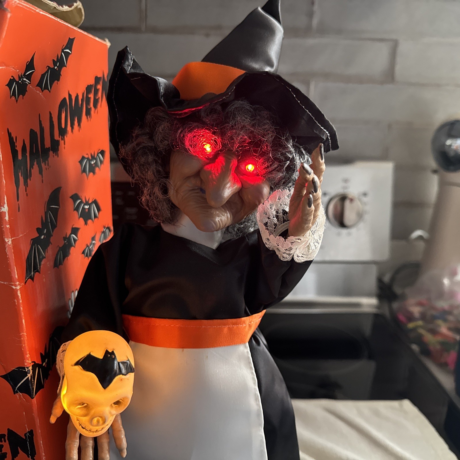 Vintage Halloween Witch Skull Lights & Sound Telco Working Fast Shipping 