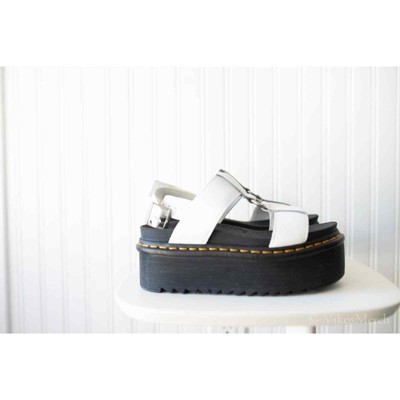 Dr.Martens☆FRANCIS LEATHER STRAP SANDALS Francis Leather Strap Sandals in Black | Dr. Martens