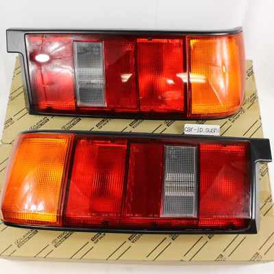 TOYOTA Genuine AE86 COROLLA LEVIN Early Model Taillight Back Lamp L&R SET Parts