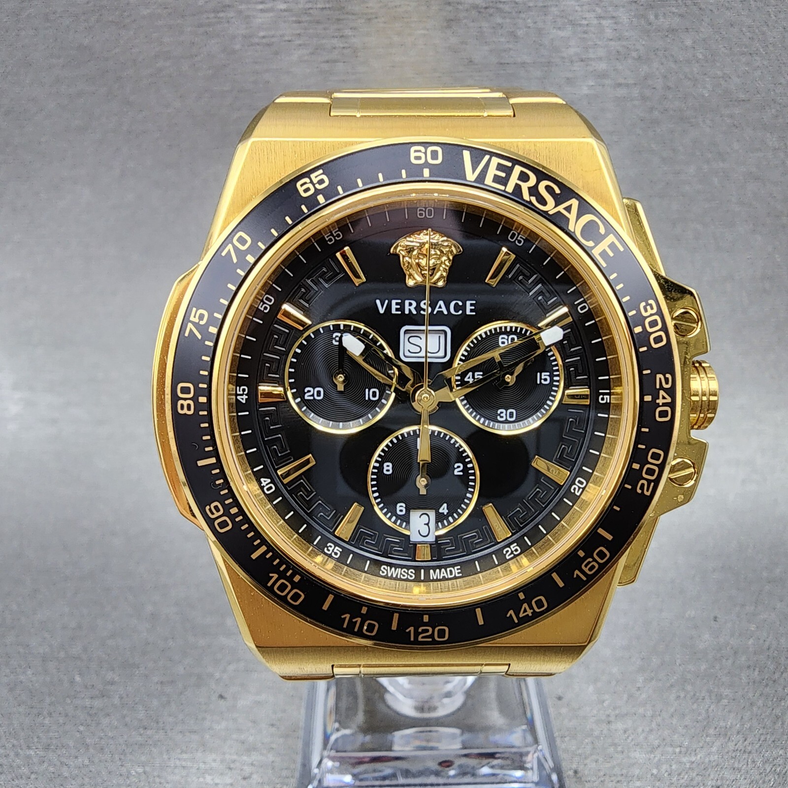 VERSACE ゴールド メダリオン腕時計 MEDUSA INFINITE SKELETON WATCH - Mozzafiato Jewelers