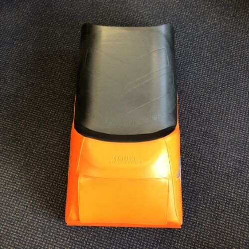 New Genuine Arctic Cat Orange Seat for 2004 King Cat 900 New Genuine Arctic Cat Orange Seat for 2004 King Cat 900