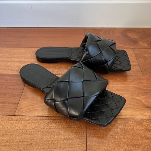 【BOTTEGA VENETA】FLAT LIDO BV SANDALS $_12.JPG?set_id=880000500F