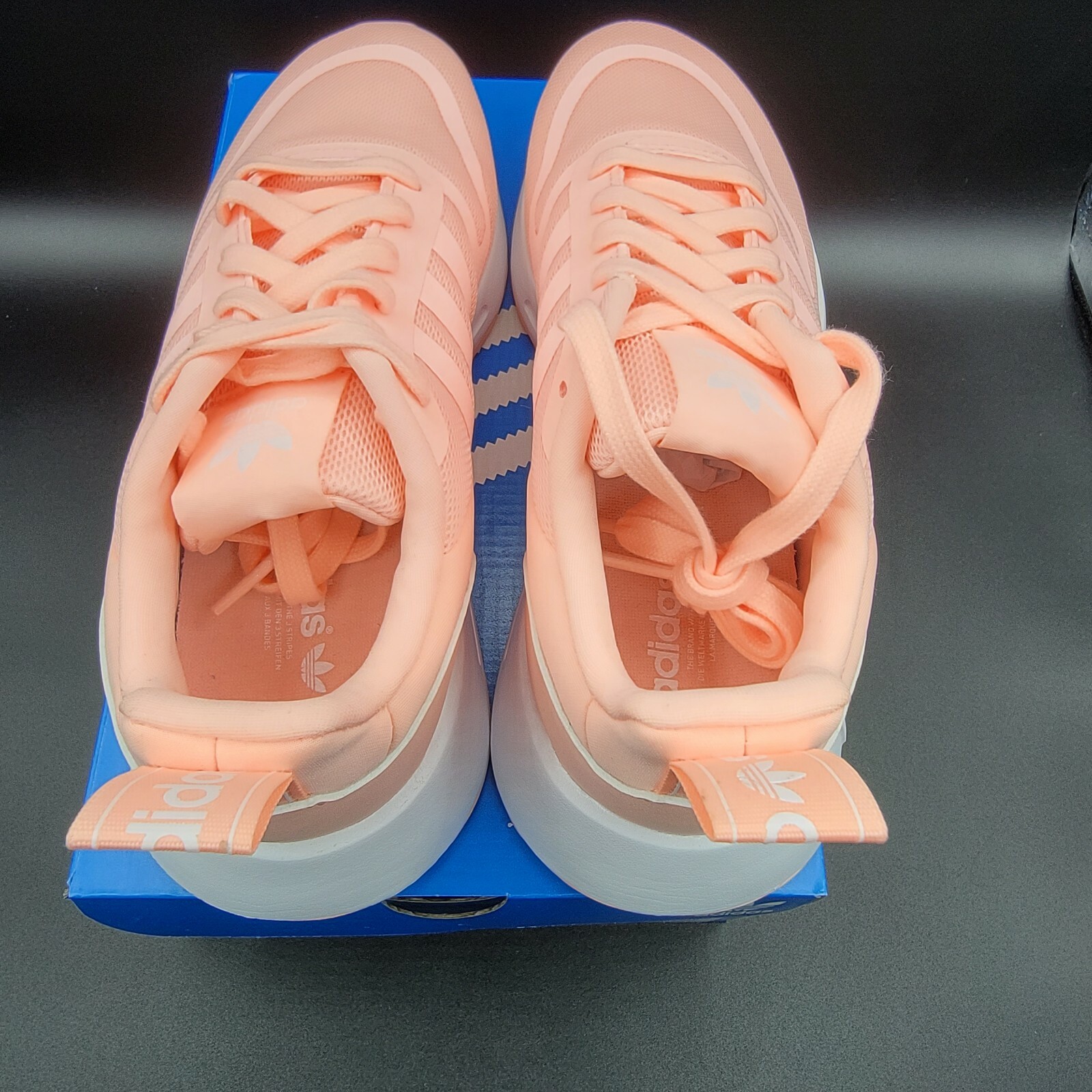 adidas b37982