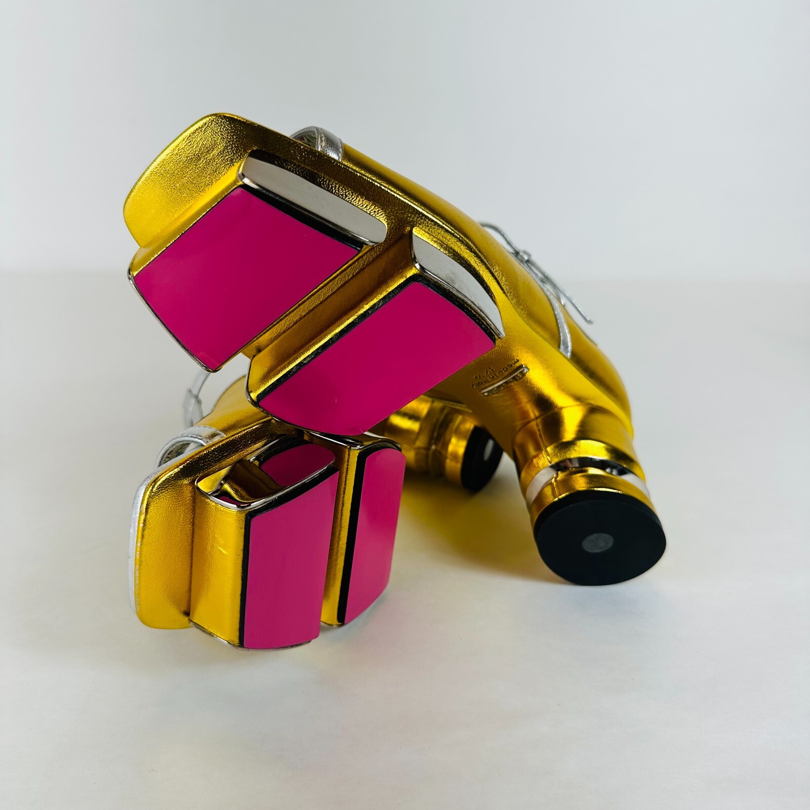 Pre-owned Gucci Gold Leather Platform Open Toe Heel W/red Gem It 38.5/us 8.5 488350 8166