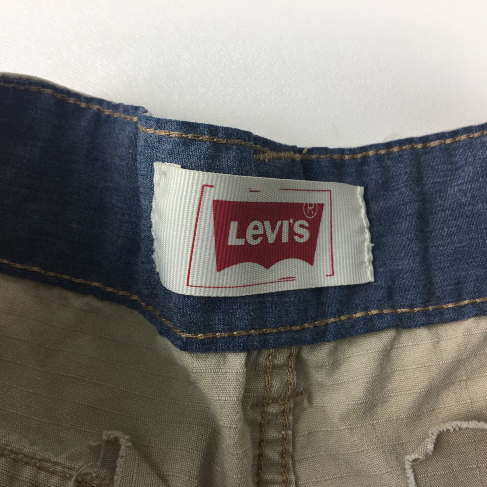 Levi's Boy's 14 Regular Fit Beige Cargo Shorts (27W)