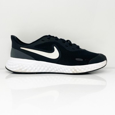 

Nike Boys Revolution 5 BQ5671-003 Черные кроссовки для бега, размер 5,5 лет, Черный, Revolution 5