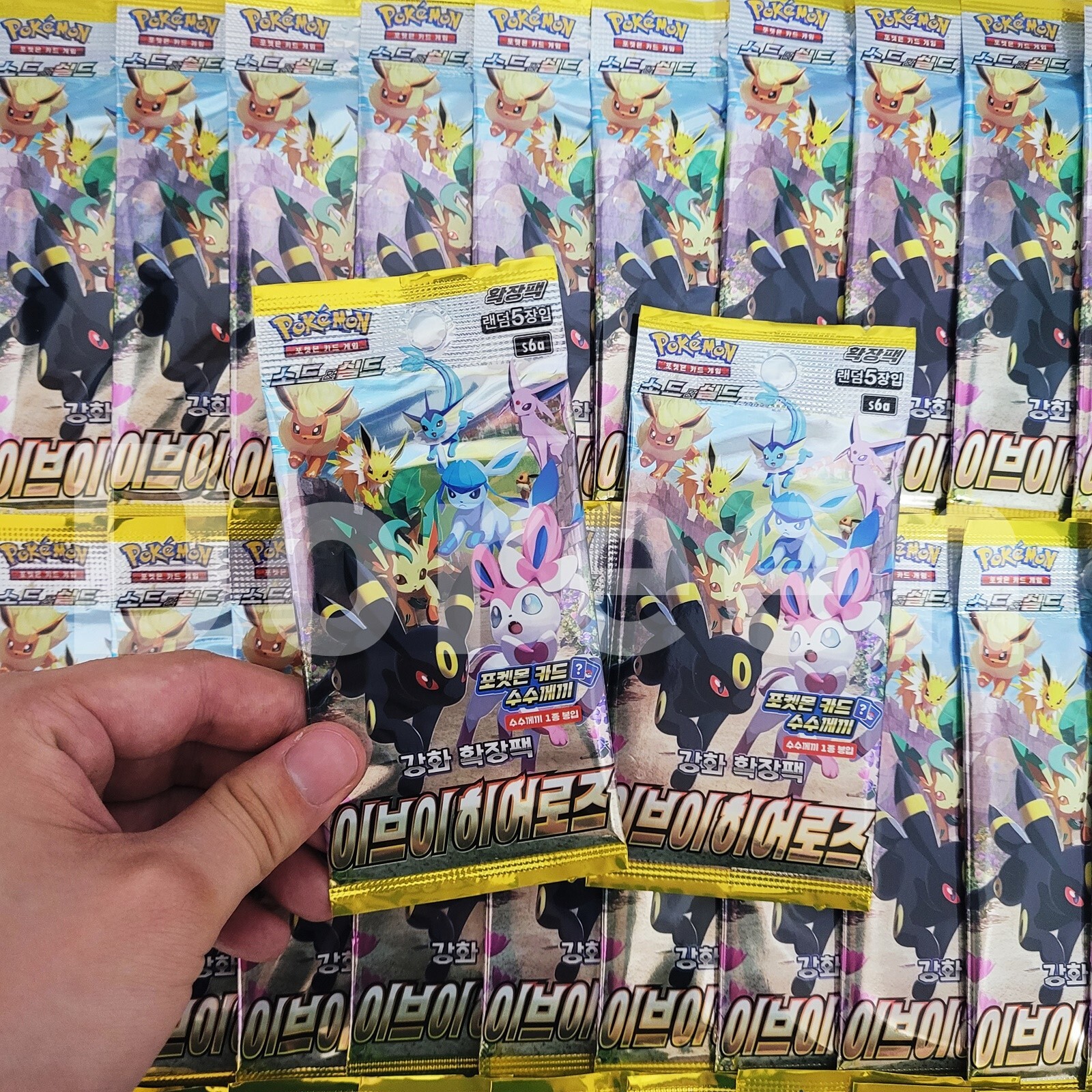 16 Packs Pokemon Card Eevee Heroes Booster Sword & Shield 16 Packs Pokemon Card Eevee Heroes Booster Sword & Shield