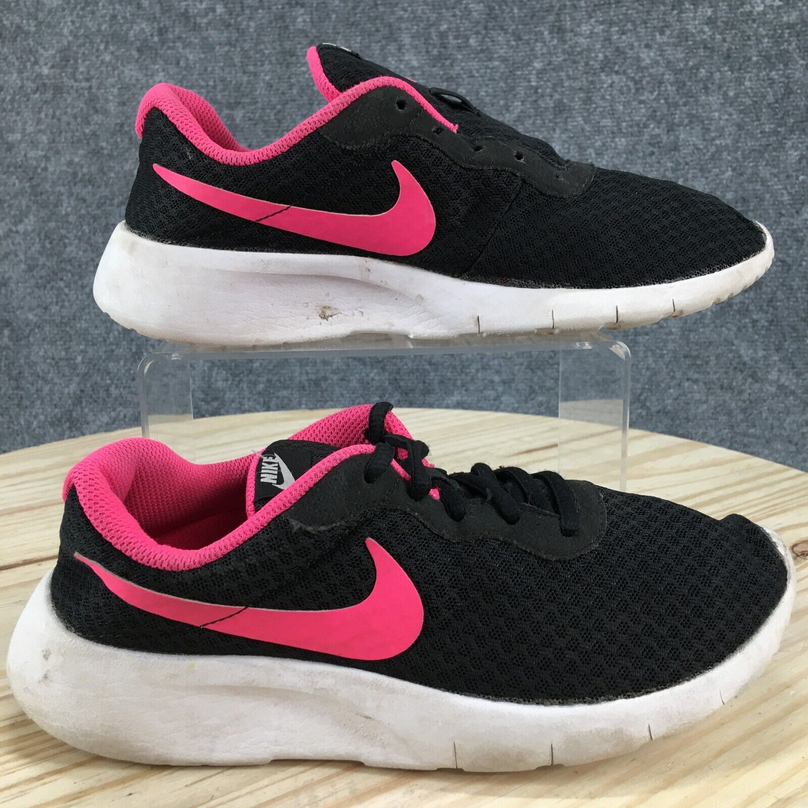 Nike Shoes Youth 6 Y Tanjun Hyper Running Sneakers 818384 Nike Shoes Youth 6 Y Tanjun Hyper Running Sneakers 818384