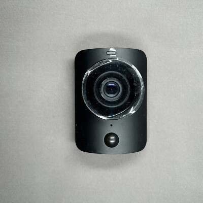SimpliSafe Indoor Camera Wi-Fi HD Security Camera model SSCM1 No Cable/Mount 075