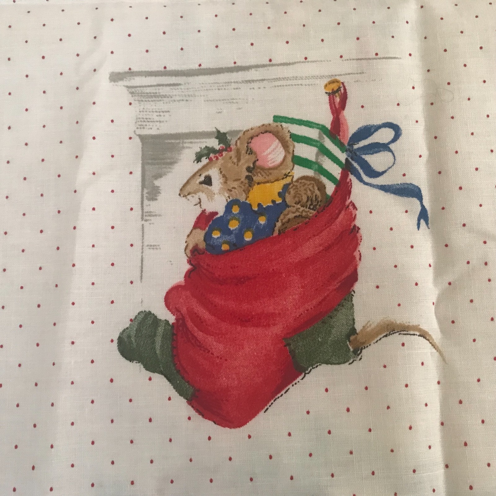 Cranston Print THE MISTLETOE MICE Christmas Fabric Cotton 2 yds