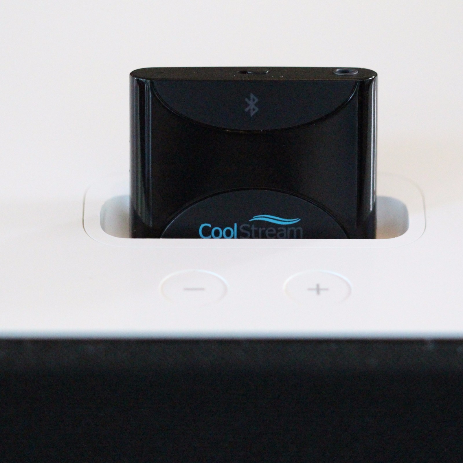 Apple iPod HiFi Speaker Bluetooth Adapter with 30 Pin Connector by CoolStream