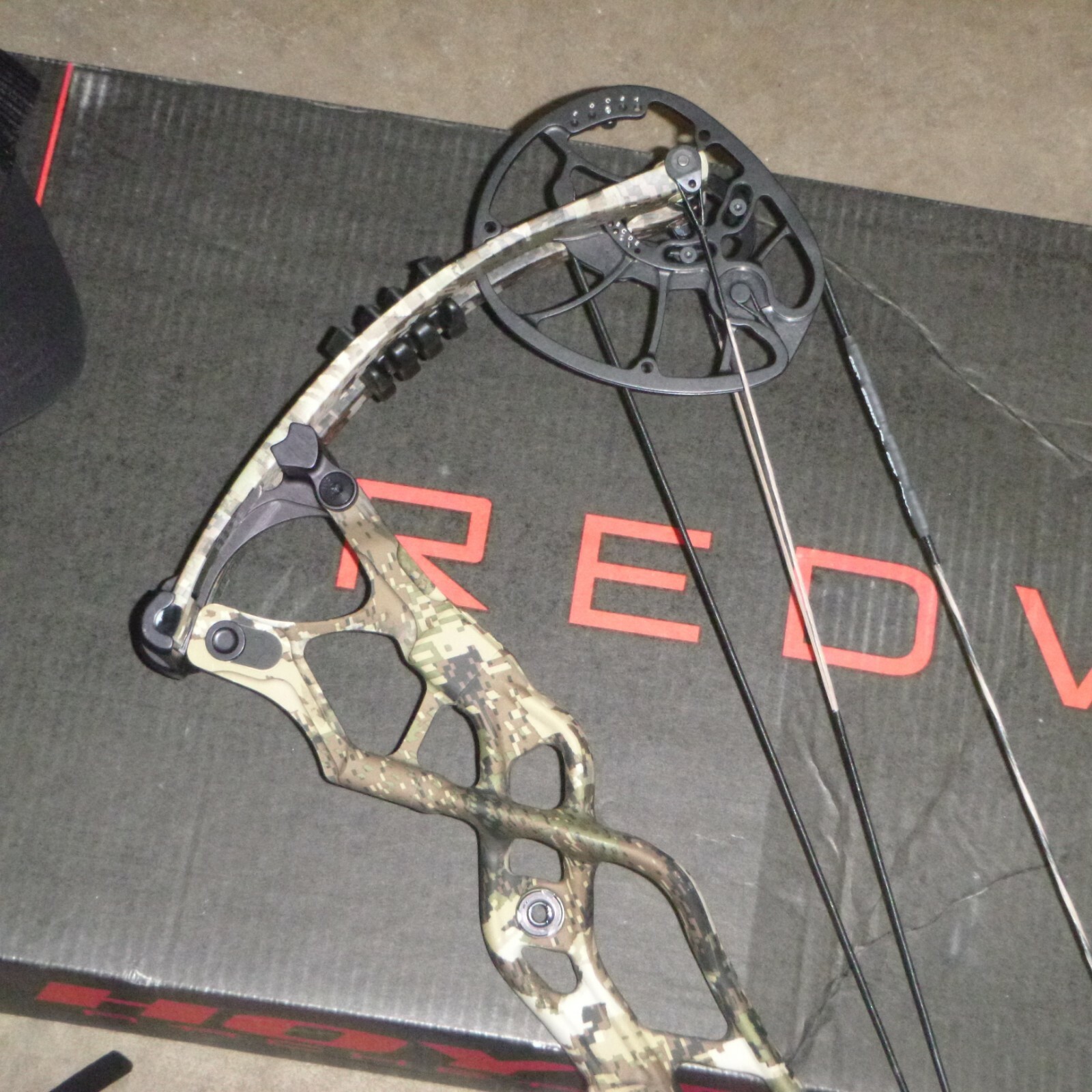 Hoyt RX-1 Ultra 70 - 80lbs/ 30
