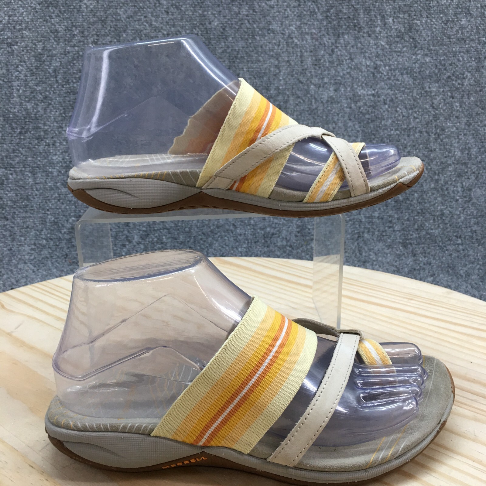 Merrell Sandals Womens 6 Zinnia Thong Multicolor Leather Slip On Casual J35642 Merrell Sandals Womens 6 Zinnia Thong Multicolor Leather Slip On Casual J35642