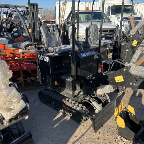 AGT Agrotk Industrial Mini Excavator 13 HP QS12R