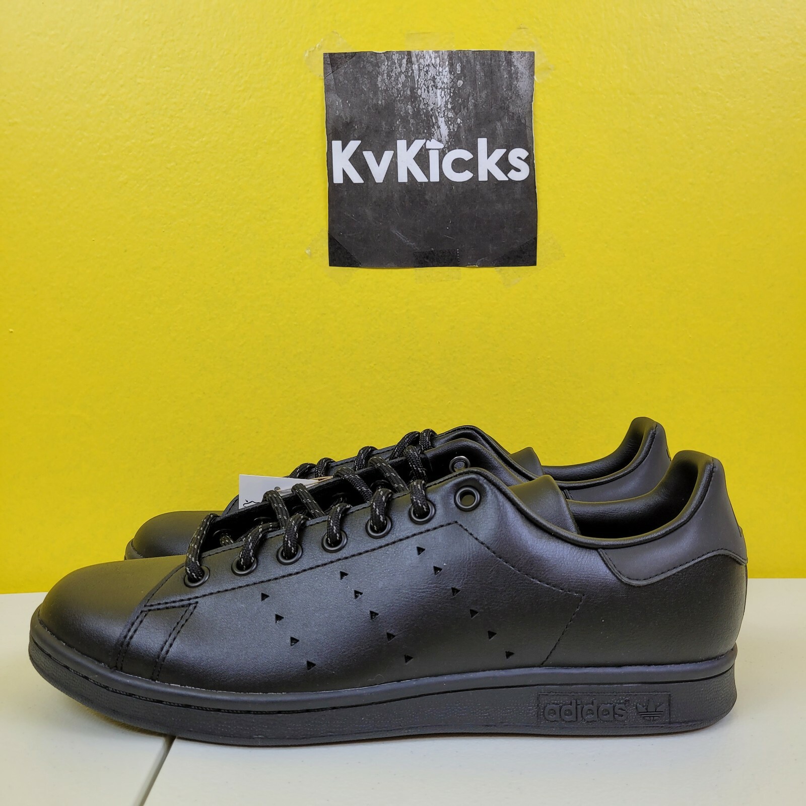 Adidas Pharrell Williams Stan Smith Mens Sz 10.5 Low Top Shoes Black GY4980  New: купить с доставкой из США, цена 9 629 руб - (175039333425)