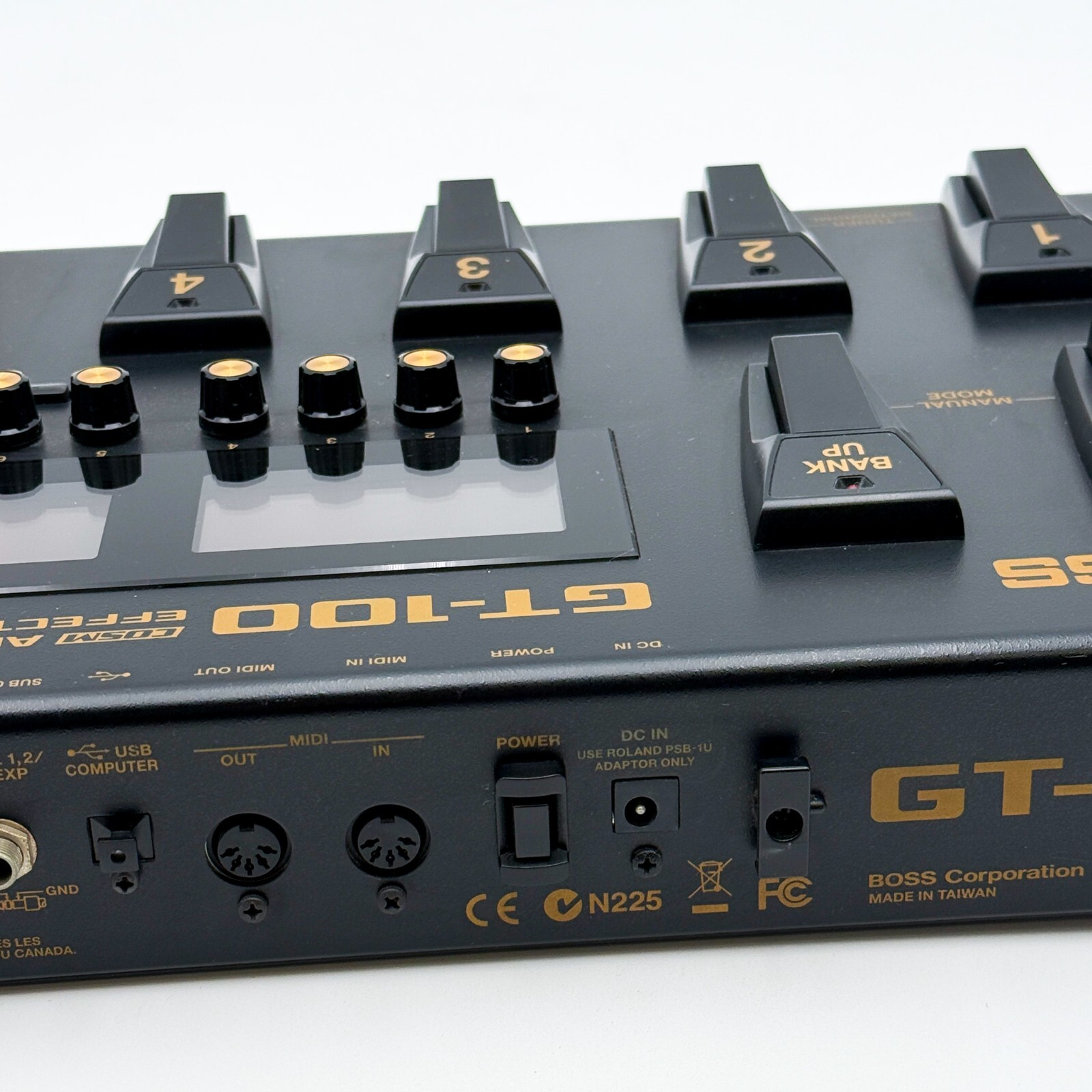 Boss GT-100 Multi-Effects Processor Guitar Effect Pedal Good