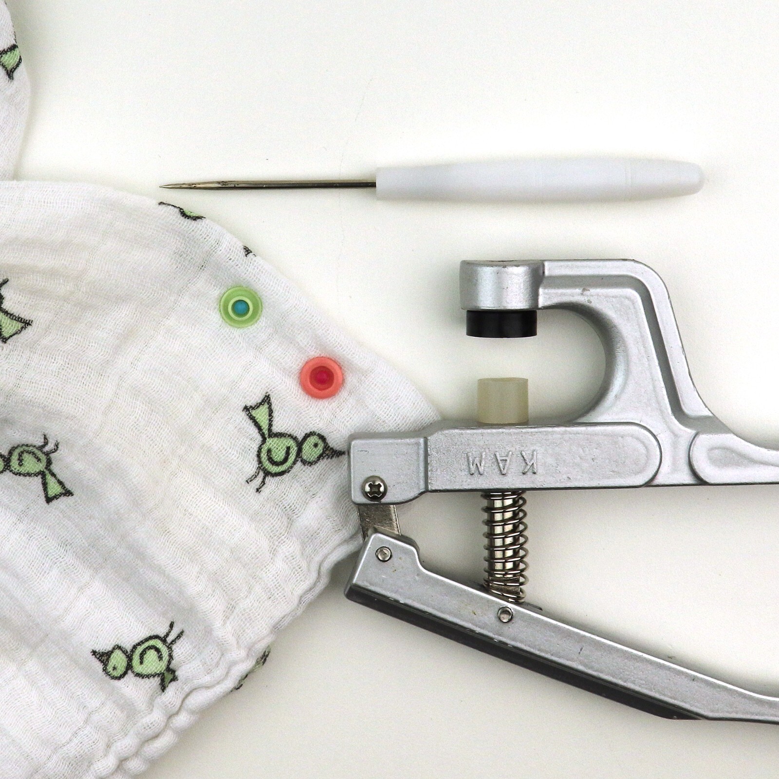 KAM Snaps - B44 Apple Green KAM Plastic Snaps No Sew Button/Diapers/Bibs/Sewing