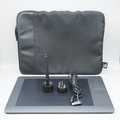 Wacom Intuos 5 Touch Pen Tablet Medium PTH-650 + Pen Stand Nibs Cable Soft Case