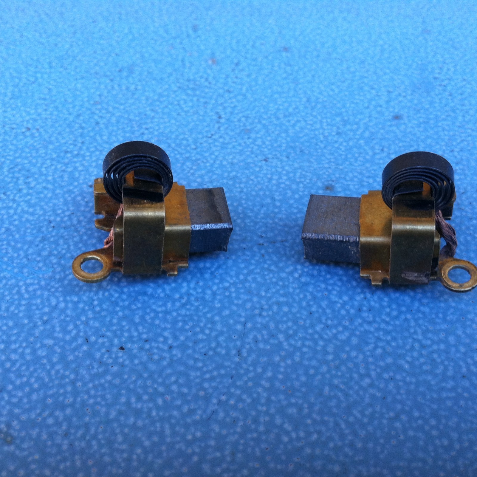 RK3440K Rockwell VersaCut Mini-Circular Saw parts replacement brushes, slf2