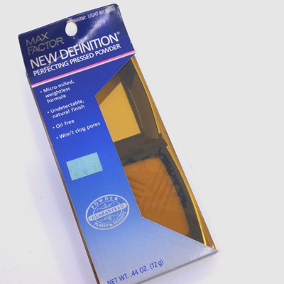Vintage MAX FACTOR New Definition Perfecting Pressed Powder Warm Light Medium