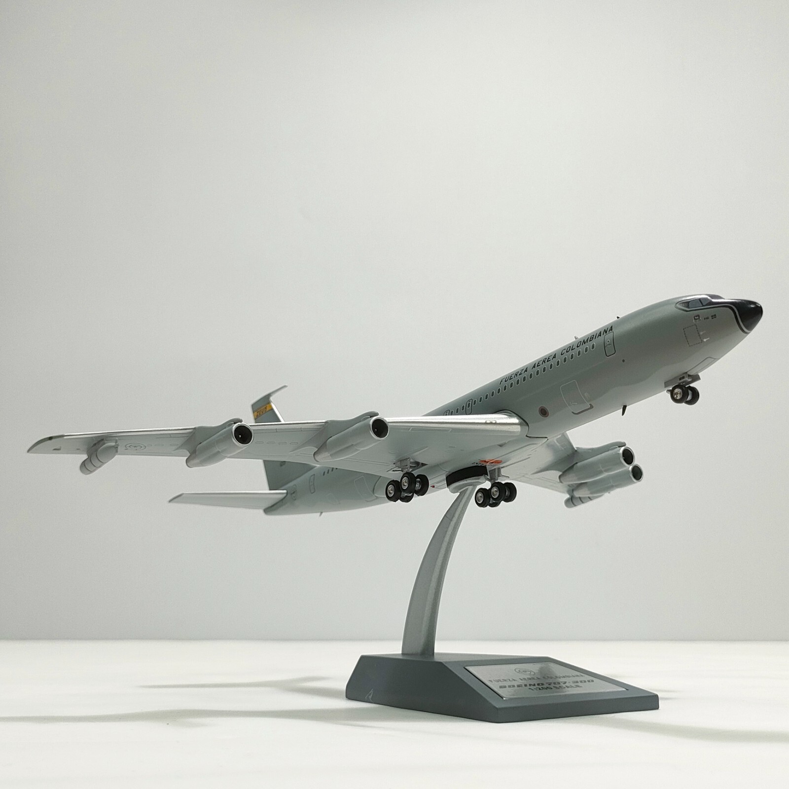 航空機・ヘリコプター INFLIGHT200 FUERZA AEREA 707-300 Boeing 707-300 FORCA AEREA BRASILEIRA - メルカリ