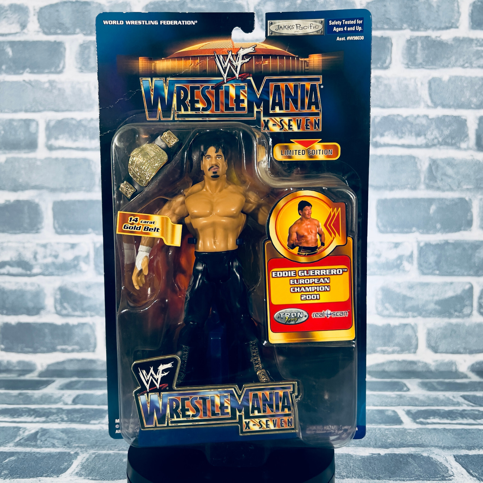 WWE MSK フィギュア Amazon.com: Bandai Tamashii Nations S.H. Figuarts Dwayne The