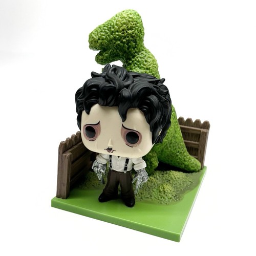 FunkoPop!シザーハンズEDWARDWITHDINOSAURSHRUB Funko Pop! Movies Edward Scissorhands Edward With Dinosaur