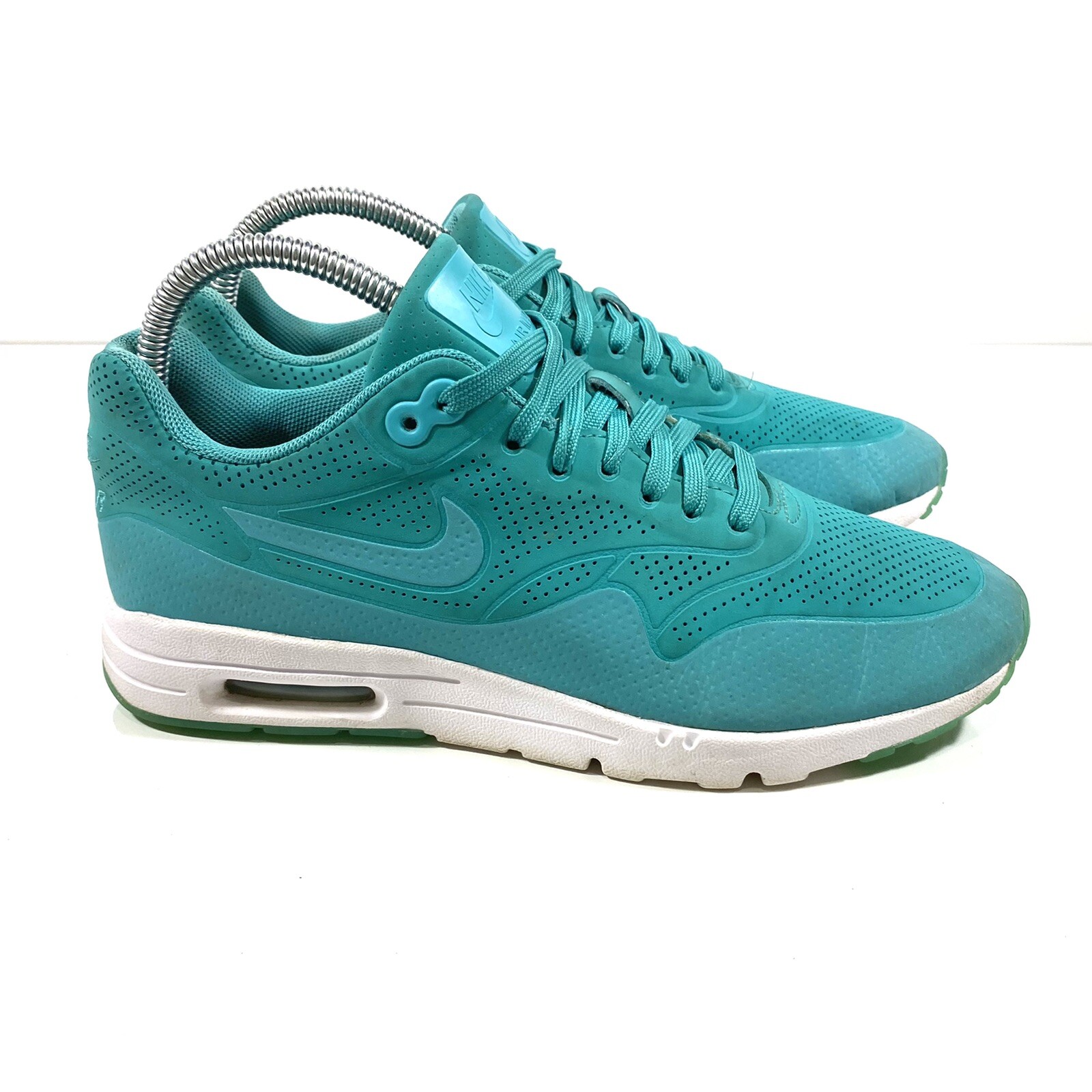 womans nike air max 1