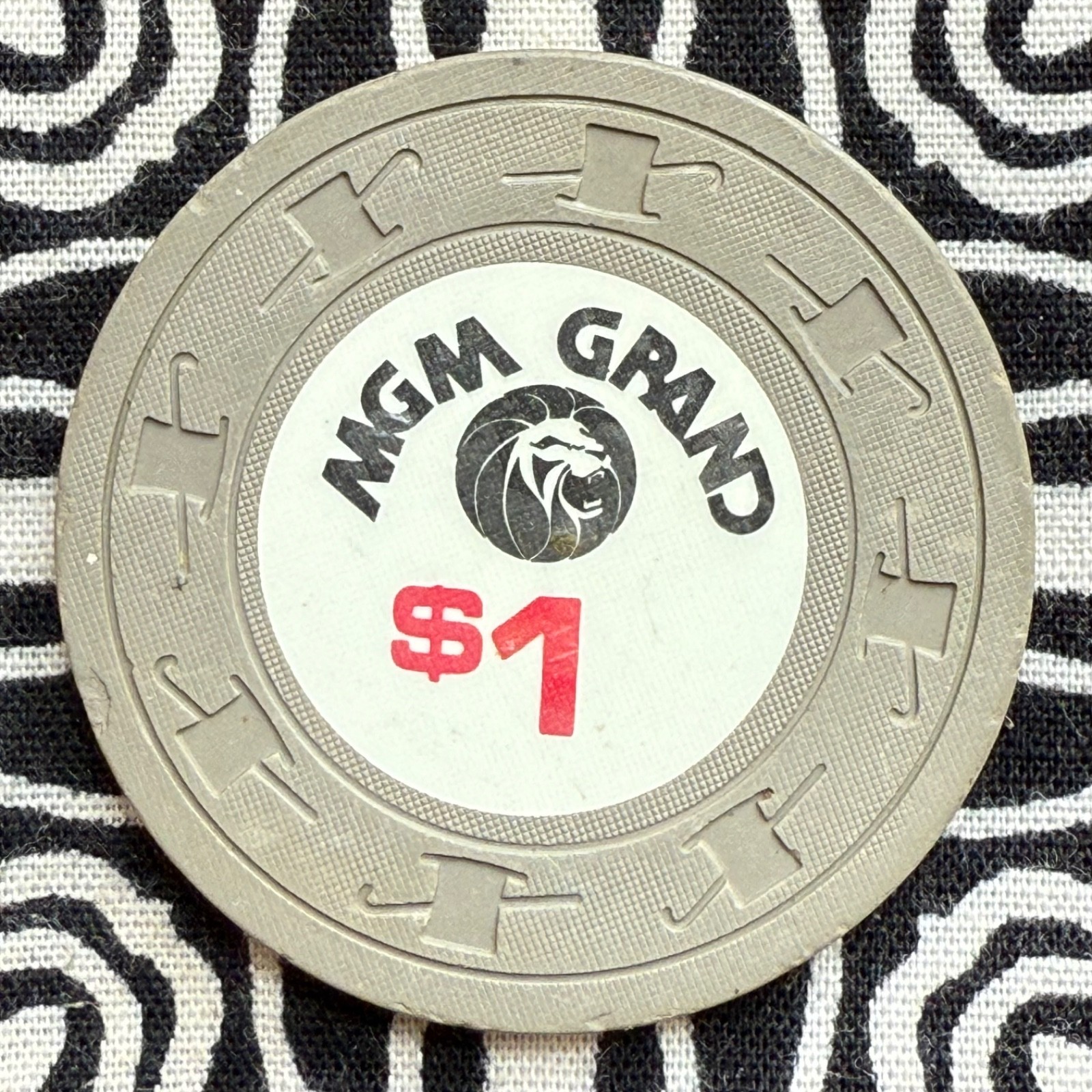 MGM Grand $1 Las Vegas, Nevada Poker Casino Chip V815 | eBay