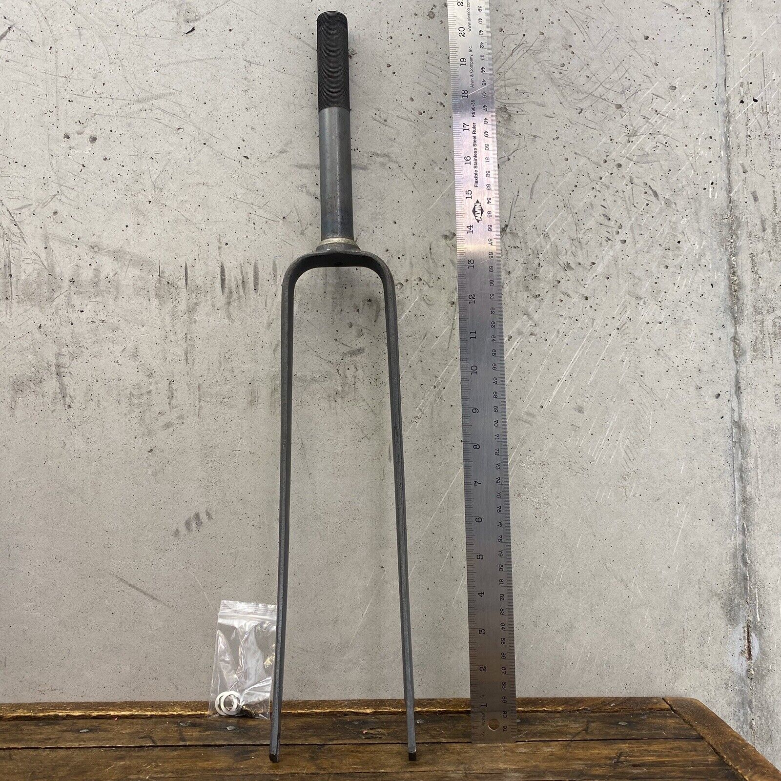 NOS ASHTABULA FORK 24 (OLD BMX SCHWINN MUSCLEBIKE NOS ASHTABULA FORK 24 (OLD BMX SCHWINN MUSCLEBIKE