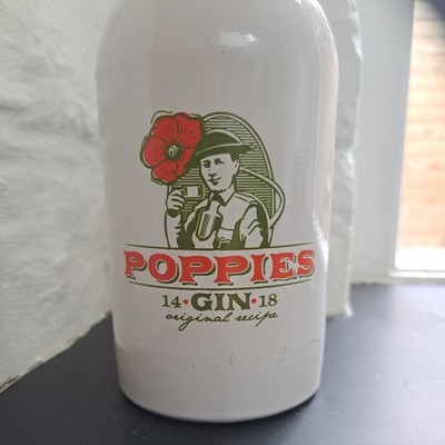 EMPTY Poppies gin bottle 14 18 Remembrance First World War soldiers Rubbens