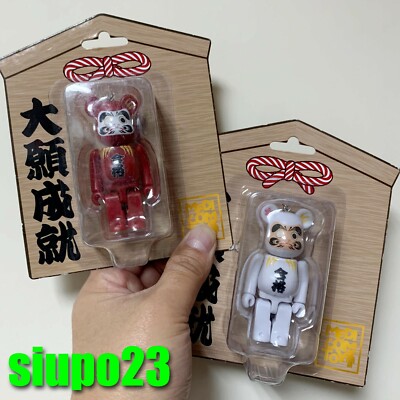 その他 MEDICOM TOY - BE@RBRICK MANEKINEKO &amp; DARUMA 100% &amp; 400 招き猫と達磨がセットになった“縁起の良いBE@RBRICK“が登場