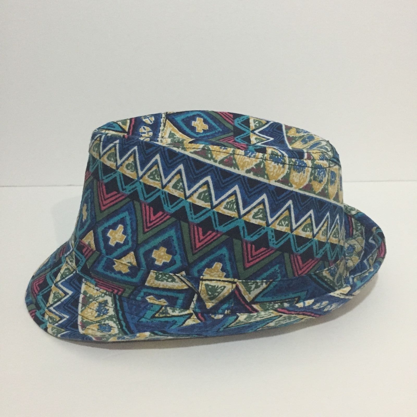 Головные уборы для мужчин Zara