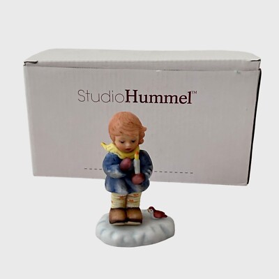 Berta Hummel Goebel Figurine The Glow Of A Candle Box 3'' Winter Wonderland 2003