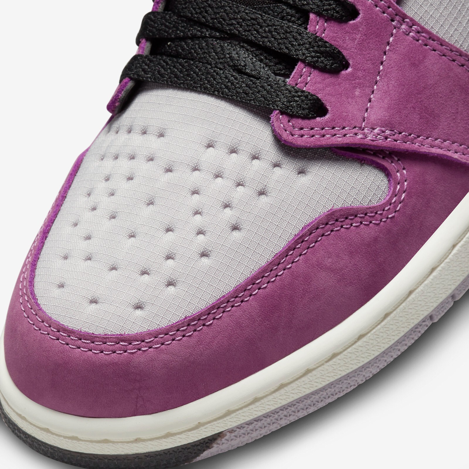 

Мужские кроссовки Jordan 1 Element Gore-Tex Berry DB2889-500, Berry/black, Jordan 1 Element Gore-Tex Berry