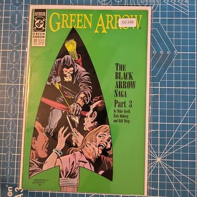 GREEN ARROW #37 VOL. 2 9.0+ DC COMIC BOOK CC-243