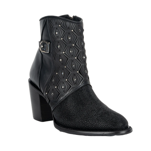 Pre-owned Cuadra Ladies Stingray Laser & Studs Black Snip Toe Booties Cu876