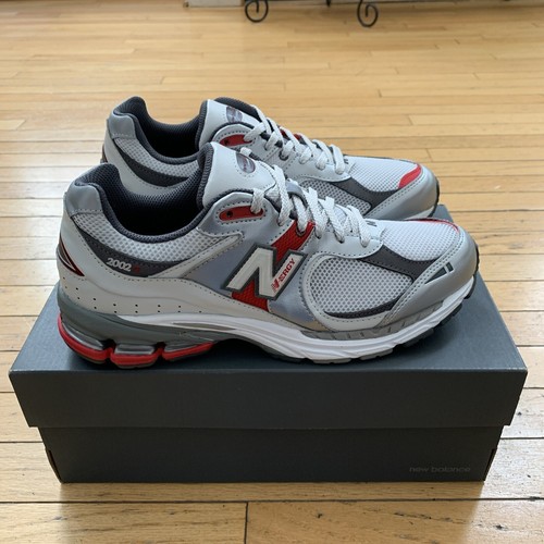 New Balance M2000AR2 レッドスパイク 27 cm New Balance M2000AR2 レッドスパイク 27 cm New Balance