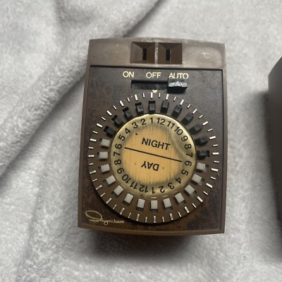 Vintage Timemaster Ingraham Multiple Program Timer Model 12-047 E