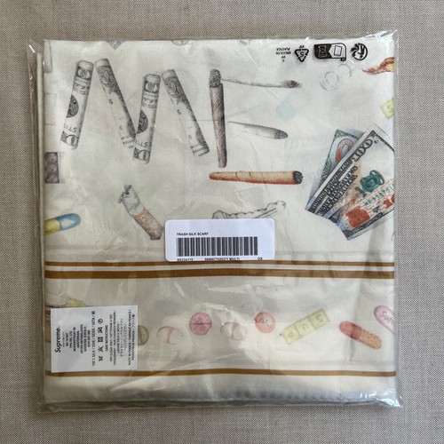 Sold Out) SUPREME “Trash Silk Scarf” SS23 BRAND NEW Aurel Sold Out) SUPREME “Trash Silk Scarf” SS23 BRAND NEW Aurel