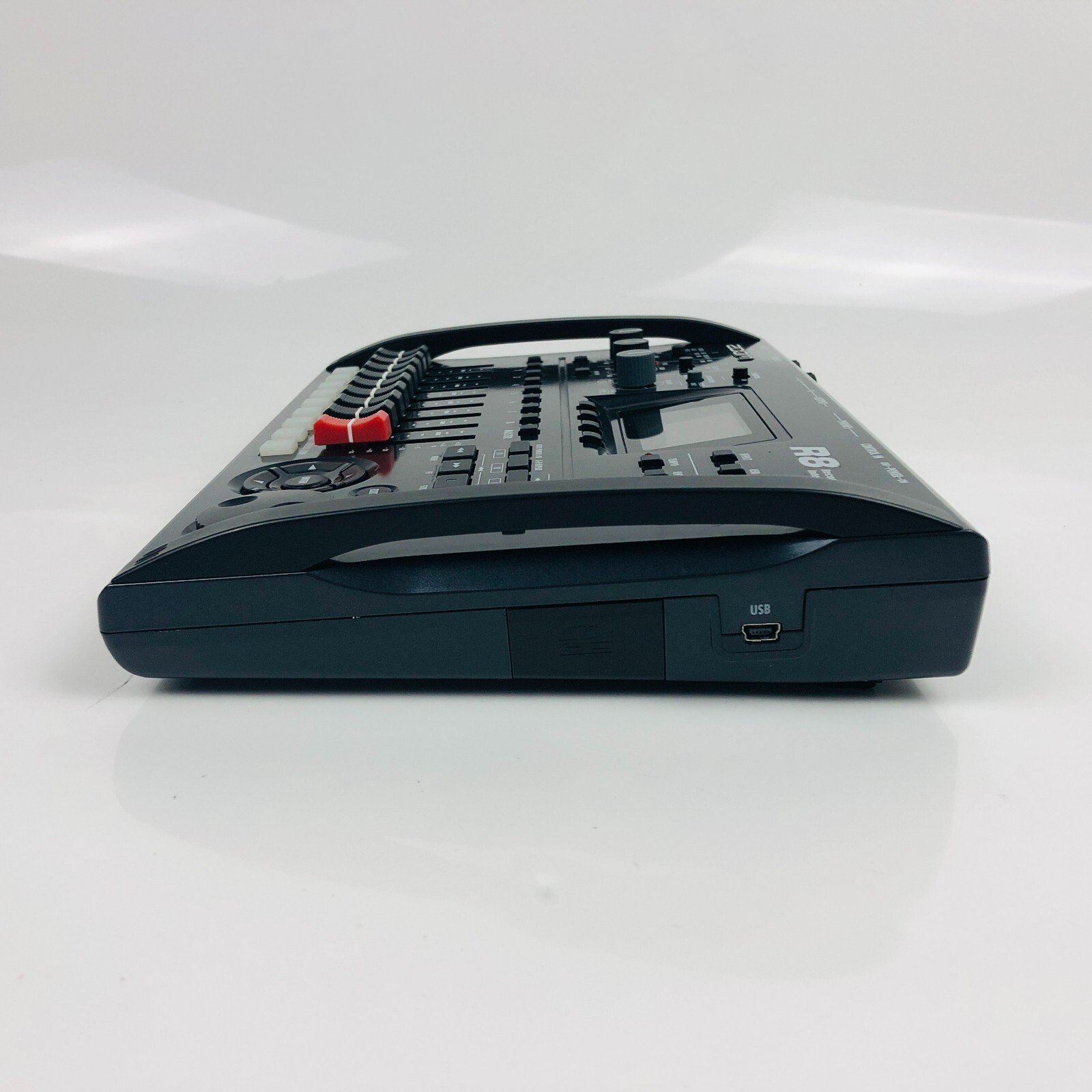 Zoom R8 Multitrack Digital Recorder 8-track MTR Sampler