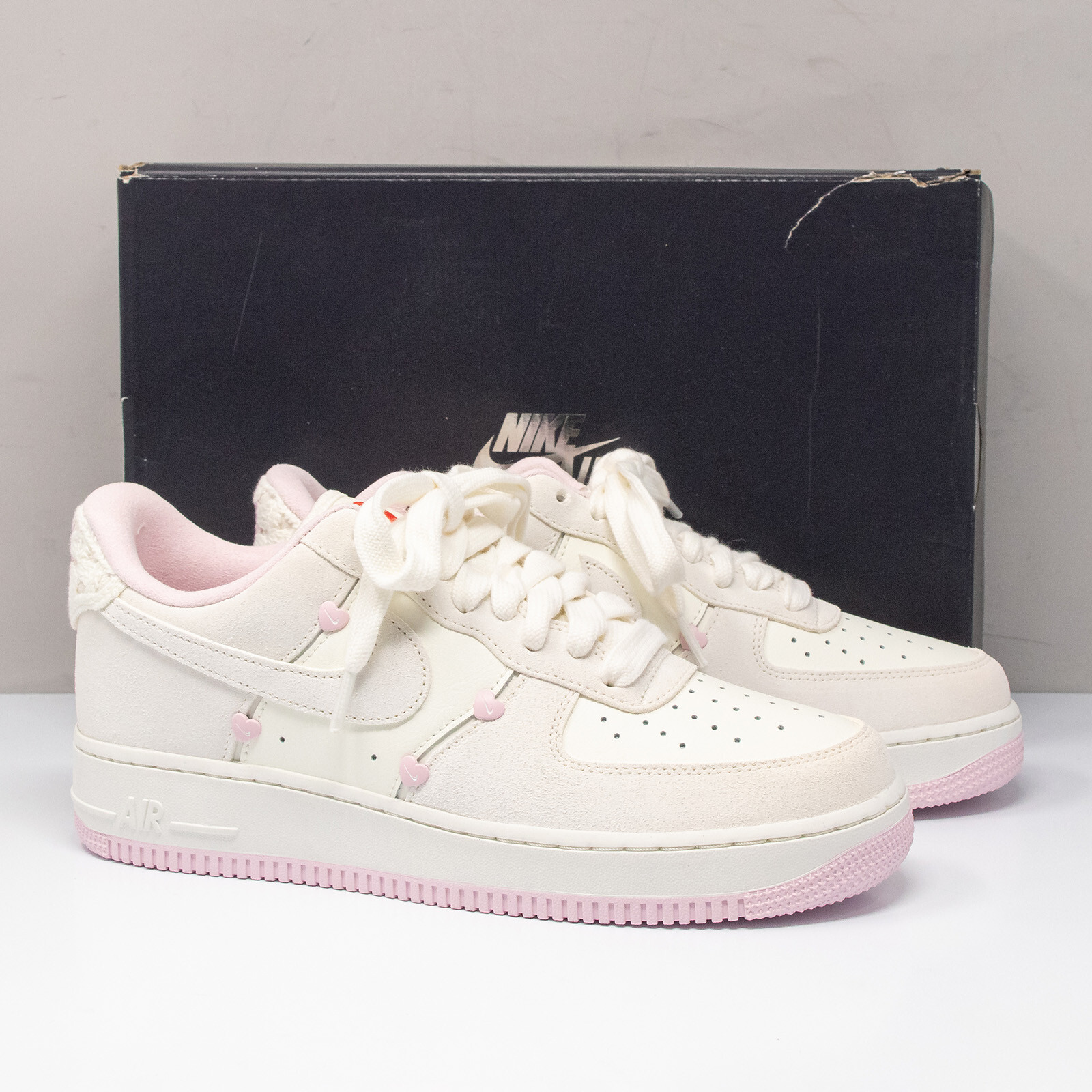 Nike Air Force 1 Low Valentine's Day 2025 Sail/Pink Sneakers