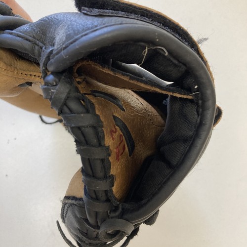 Wilson Defender A450-D32  Boys 32&rdquo; Baseball Catchers Mitt Right Hand Throw Glove