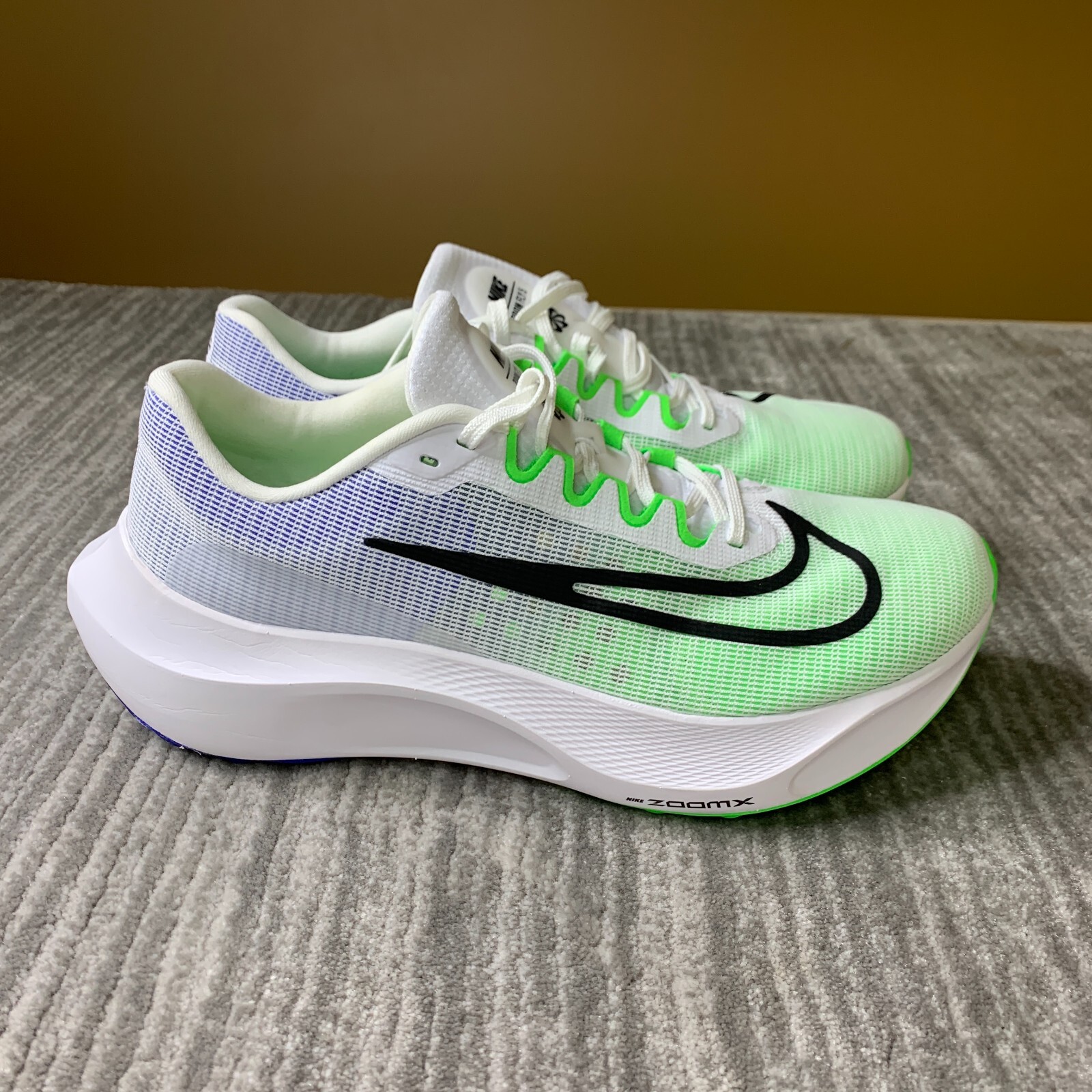 Nike Zoom Fly 5 Running Shoes Mens 11 White/Black-Green Nike Zoom Fly 5 Running Shoes Mens 11 White/Black-Green