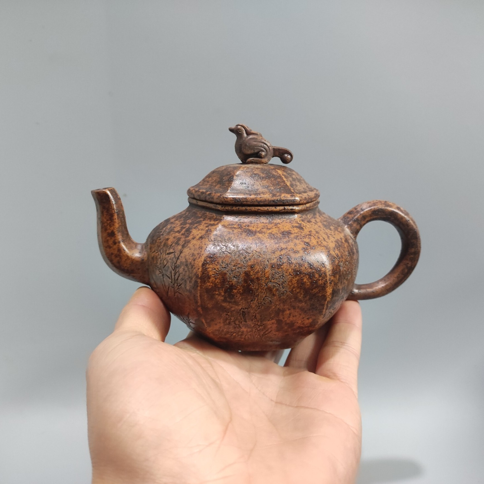 Chinese Yixing Zisha Clay Handmade Exquisite Teapot （六方雪