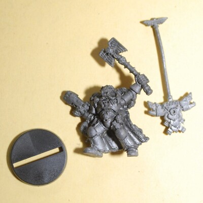 Warhammer 40k - Space Marines - Classic Space Wolf Priest Ulrik The Slayer