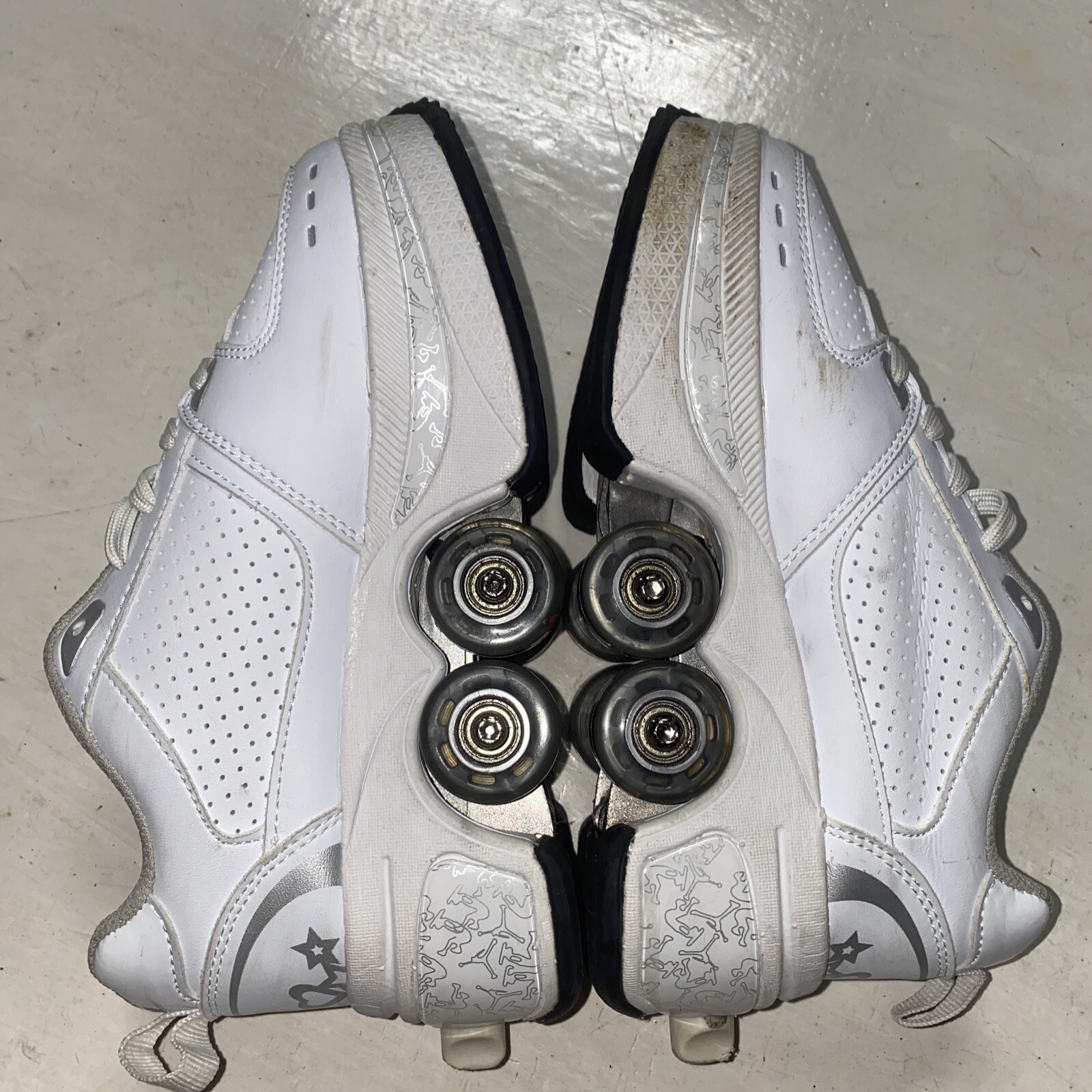 Agloat Retractable Roller Shoes White 