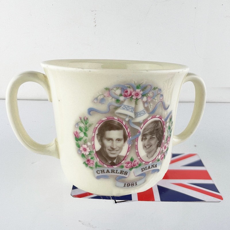Tazza Vintage Inglese Matrimonio Principe Carlo e Lady Diana Casa Reale 1981
