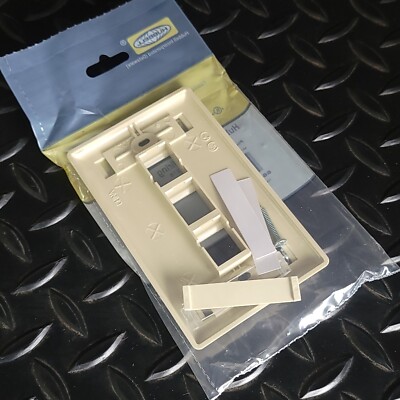 Hubbell - IFP13EI - I-Station Plate 1 Gang 3 Port - Electric Ivory - Box of 17